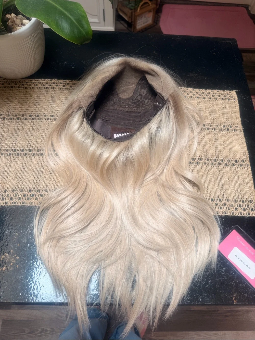 Chelsea Smith Crowns Rubie Wig – Vanilla – Petite